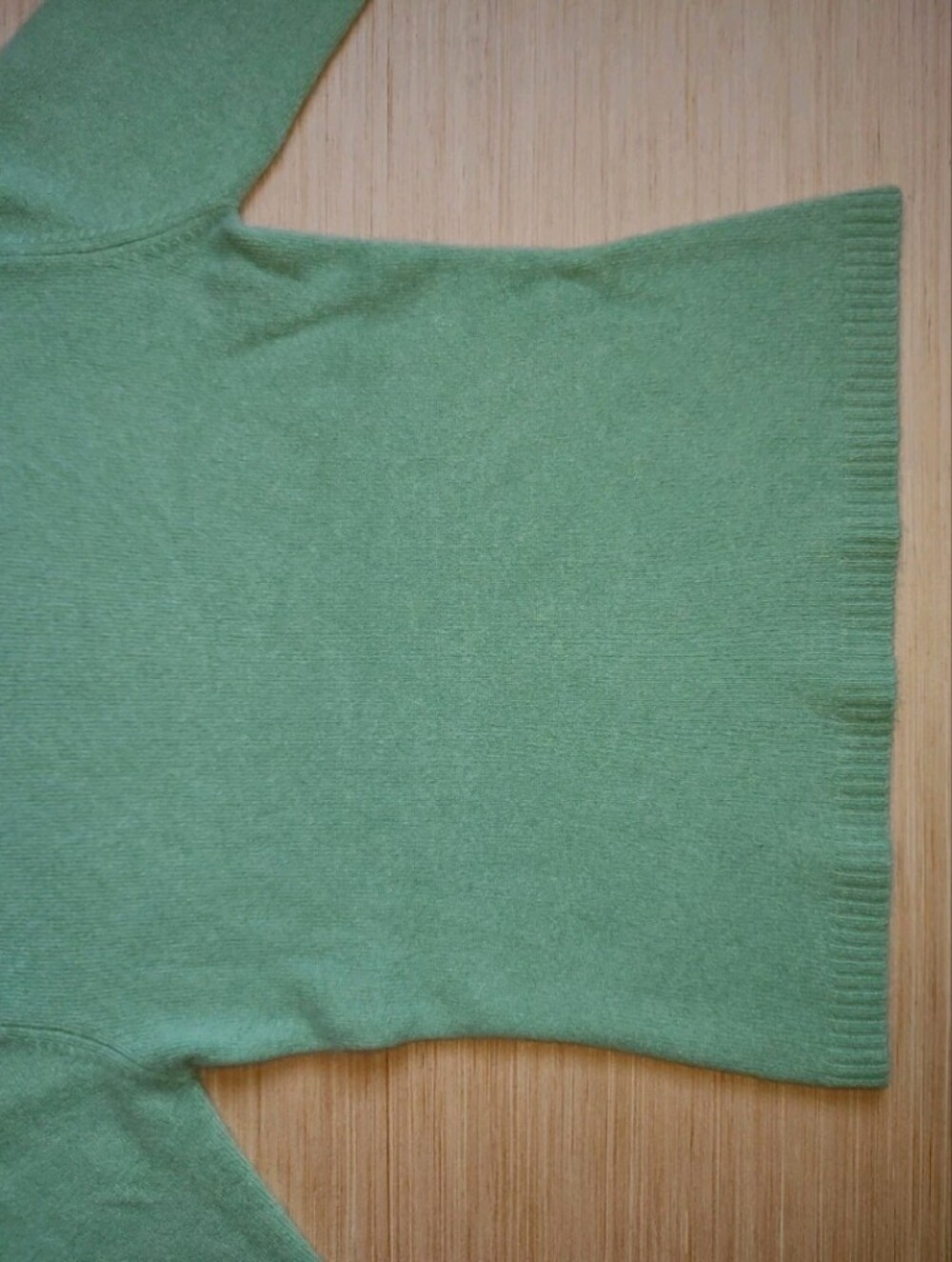 MAD M.A.D. 100% Cashmere Pullover Sweater Green Knit 3/4 Sleeve Mint Crew Neck M - Picture 4 of 16